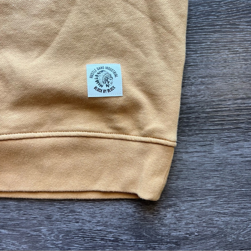 Hustle Gang Signature Headdress Graphic Crewneck Sweatshirt - Picture 6 of 10